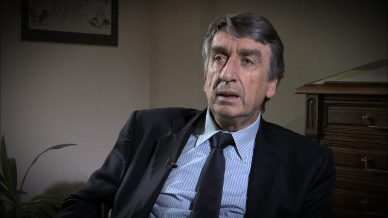 Der Anwalt Me Etienne Nicolau vertrat Bastouill vor Gericht. – Bild: ZDF/​Julien Balestier