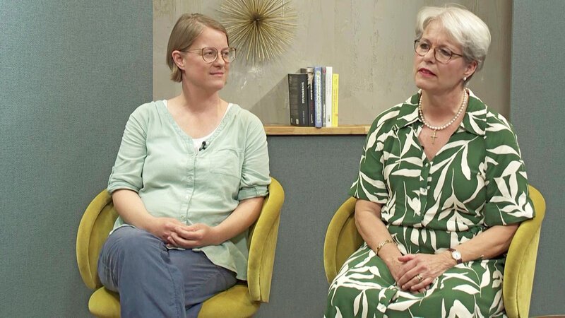 (v.l.) Seelsorgerinnen Dr. Verena Maetzke, Isabel Prinzessin zu Loewenstein – Bild: Bibel TV