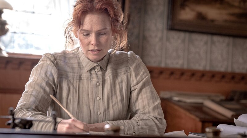 Schwarzes Gold – Episode 5: Glut. Ist das eigentliche Oberhaupt der Familie Pape: Elisabeth (Henny Reents). – Bild: NDR/​Boris Laewen