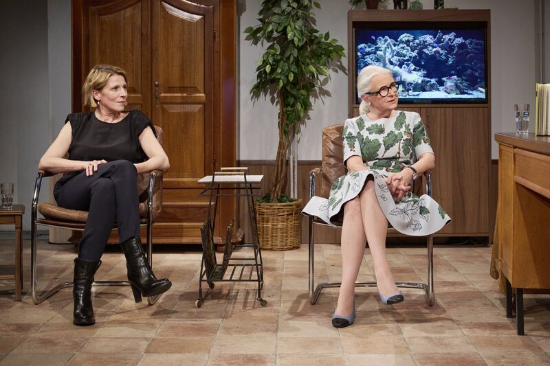 Franziska Weisz, Heidi Kastner. – Bild: ORF/​Klaus Titzer