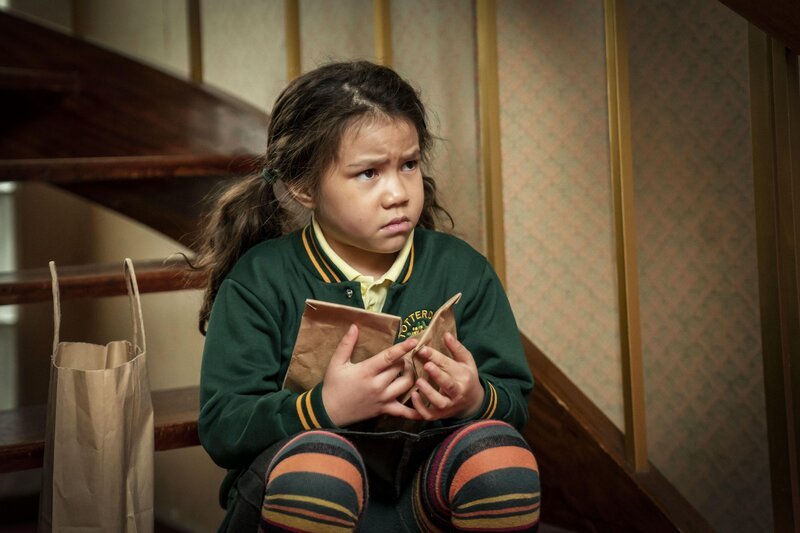 Lola (Maila Latukefu) – Bild: Sat.1 emotions