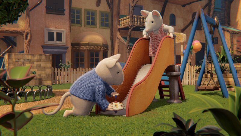 Sam (links) und Julia (rechts) bekommen ihre Spielideen heute von einer Stricknadel. Oma Gouda hat sie ihnen übergeben mit dem Versprechen, dass es eine spezielle Stricknadel ist. Wo sie hinzeigt, gibt es etwas ganz Besonderes zu entdecken. – Bild: ZDF/​Cielo Films/​Caribara Production/​SuperswissRed/​M.A.R.K.13/​ZDF Studios GmbH