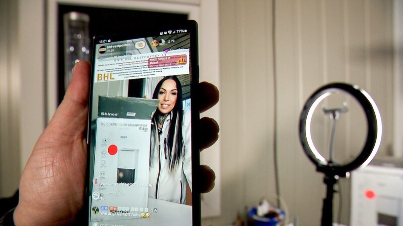 Retourwarenversteigerung via TikTok. – Bild: ORF