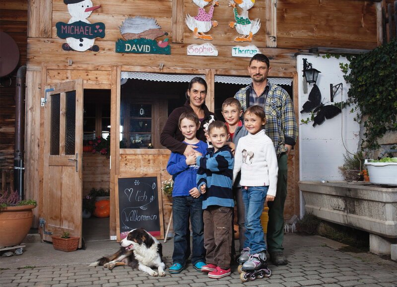 SRF bi de Lüt – Unser Dorf, Folge 1 – Bild: SRF1