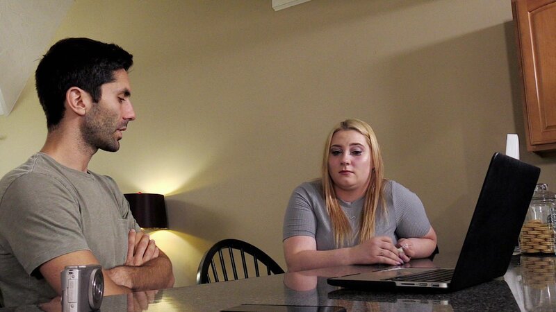 L-R: Nev, Caitlyn – Bild: Paramount