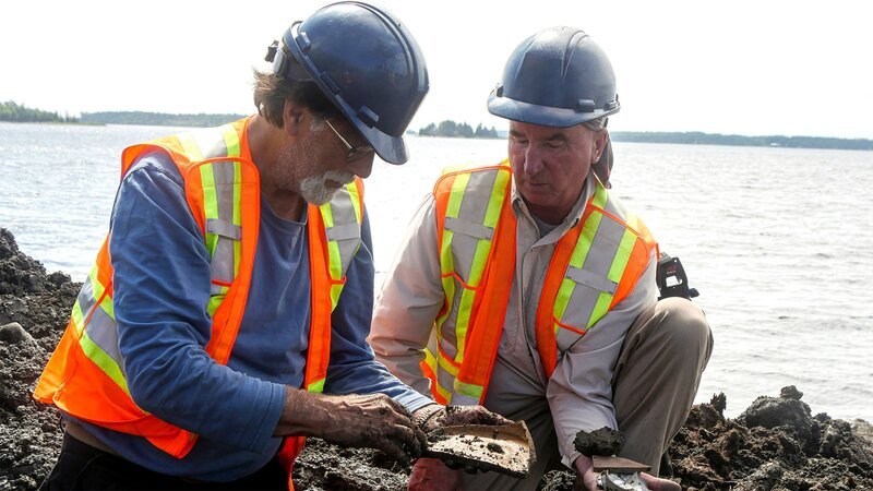 L – R: Rick Lagina, Gary Drayton – Bild: libuk /​ © THE HISTORY CHANNEL /​ A+E Networks