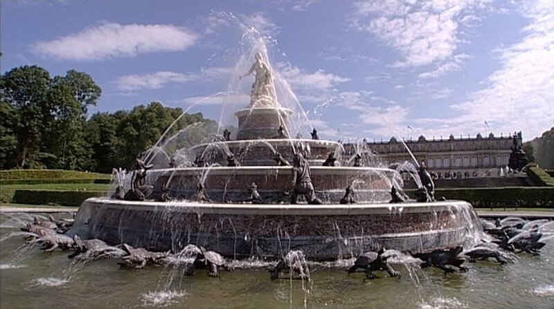 Ein Abbild von Versailles sollte das Neue Schloss Herrenchiemsee für Ludwig II. werden – und Werner Teufl zeigt, wie prunkvoll der Bayernkönig dort residierte. – Bild: BR/​Werner Teufl