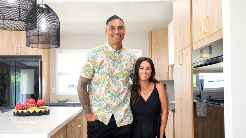 Tristyn and Kamohai Kalama, as seen on Renovation Aloha, Season 2. – Bild: Warner Bros. Discovery, Inc. or its subsidiaries and affiliates