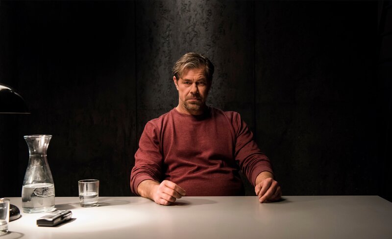 Mit einer Starbesetzung startet der deutschsprachige Pay-TV-Sender A&E die Dreharbeiten zu seiner neuesten Eigenproduktion, dem Crime-Format „Protokolle des Bösen“. Im Mittelpunkt der Sendung stehen Interviews mit deutschen Serienmördern, die der Profiler, Kriminalist und Autor Stephan Harbort in den vergangenen Jahrzehnten in Justizvollzugsanstalten und psychiatrischen Einrichtungen führte. – Bild: PR A&E