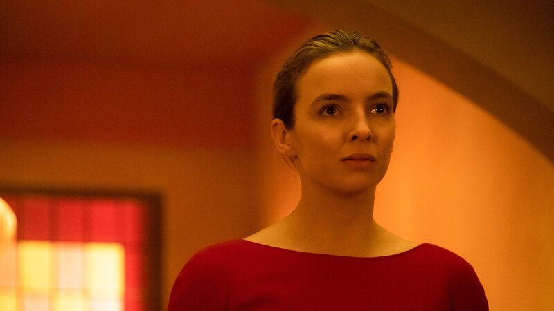 Unerwartete Umstände bringen Villanelle (Jodie Comer) in Bedrängnis. Nun entschließt sich die Profikillerin, das Blatt zu wenden. – Bild: ZDF und Gareth Gatrell