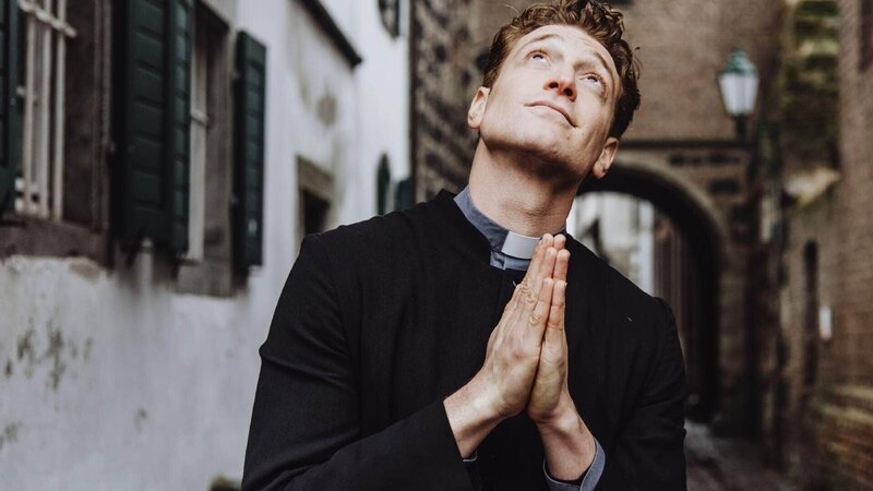 Maik (Daniel Donskoy) – Bild: RTL Passion