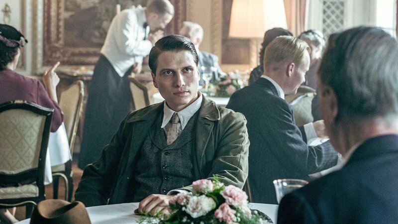 Unzimperlicher und hartnäckiger Ermittler: Dimitri Stapfer als Egon Leutenegger – Bild: Bibel TV