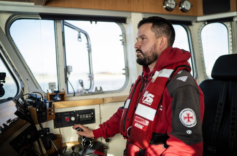 NORDDEUTSCHER RUNDFUNK Die Seenotretter – Staffel 2 Vormann Ingo Peters auf dem Seenotrettungskreuzer EUGEN, DGzRS- Station Norderney. – Bild: NDR/​Kinescope Film/​Dennis Williamson