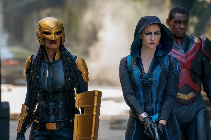 (v.l.n.r.) Kelly Olsen alias Guardian (Azie Tesfai);  Alex Danvers alias Sentinel (Chyler Leigh); Hank Henshaw alias J’onn J’onzz (David Harewood) – Bild: 2021 The CW Network, LLC. All Rights Reserved. /​ Colin Bentley Lizenzbild frei