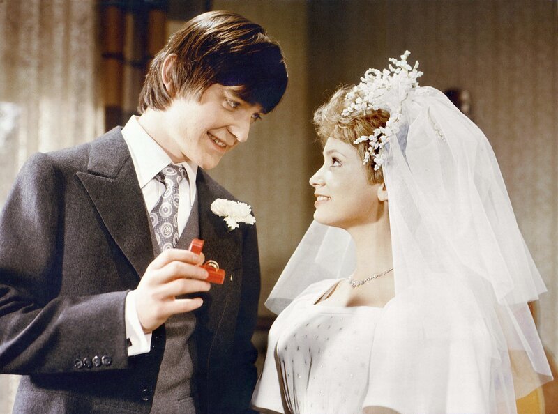 Arabella (Jana Nagyova) und Peter (Vladimir Dlouhy) sind endlich ein glückliches Brautpaar. – Bild: MDR/​WDR