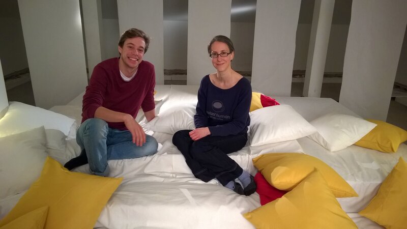 Checker Tobi mit Traumexpertin Cordula Krinner – Bild: BR/​megaherz gmbh/​Hans-Florian Hopfner