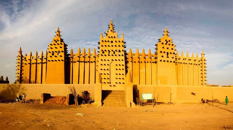 Die Große Moschee von Djenne, Mali, Westafrika. – Bild: phoenix/​ZDF/​BBC