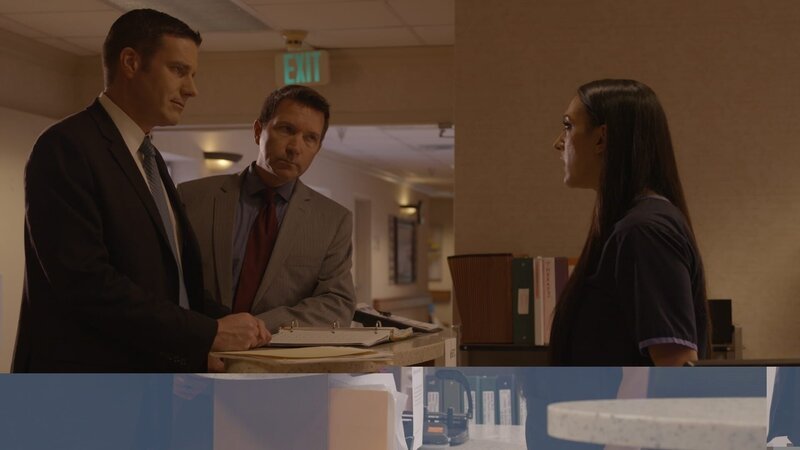 Lt Joe Kenda (Carl Marino, l.) ermittelt diese Woche gleich in zwei Fällen: Der Mord an Diane Pelkey sowie den am 24-jährigen Danny Richmond. Kann dessen Mitbewohnerin und Krankenschwester Savannah Neil (r.) der Polizei weiterhelfen? – Bild: Jupiter Entertainment