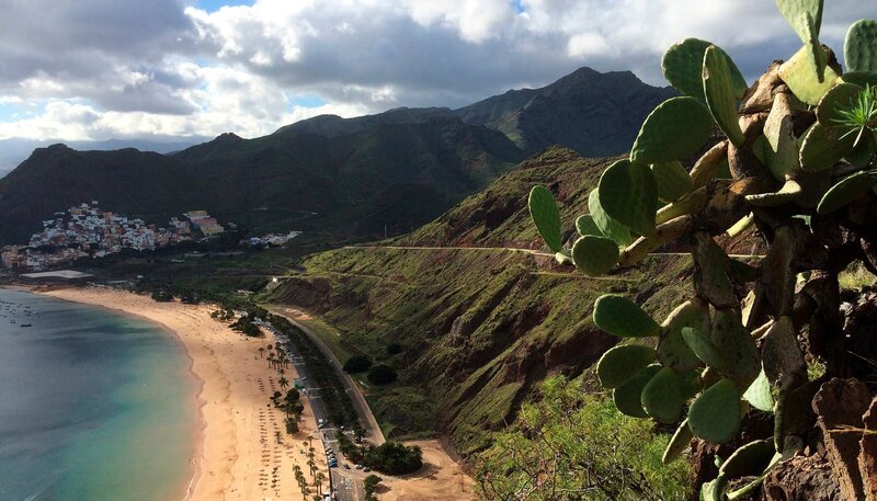 Vulkaninsel Teneriffa: die abwechslungsreiche Natur und das milde Klima machen Teneriffa zu einem beliebten Urlaubsziel. – Bild: NDR/​Ralf Biehler /​ Spiegel TV /​ SPWI