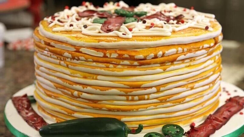 This pancake cake will have you second guessing whether its actually a cake or a stack of buttermilk pancakes! – Bild: Discovery Communications