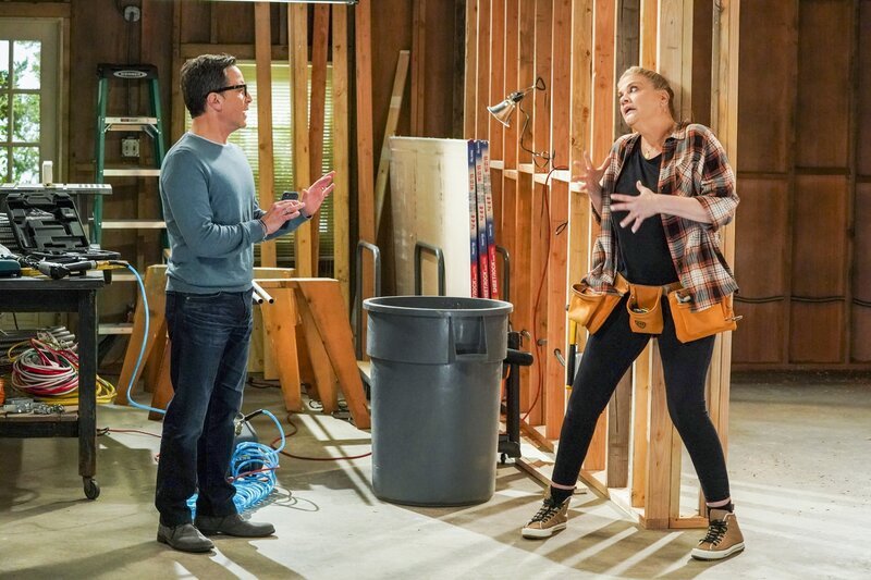 Dan Bucatinsky (Arthur), Kristen Johnston (Tammy). – Bild: ORF/​Tele-München/​Warner/​CBS/​Michael Yarish