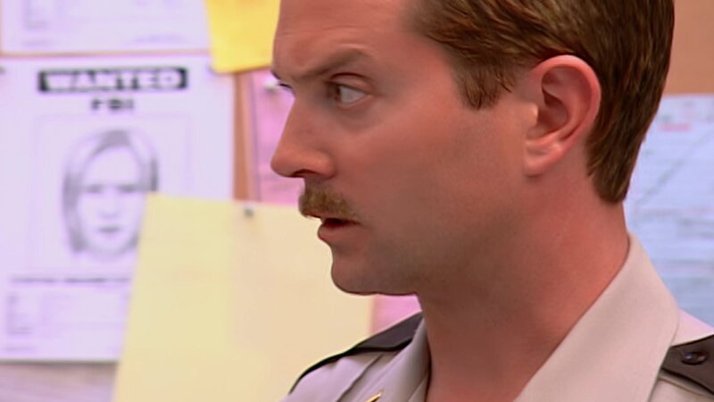 Lieutenant Jim Dangle (Thomas Lennon) – Bild: ViacomCBS