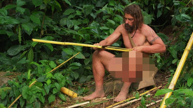 Jeremy schneidet Bambus. – Bild: Discovery Communications LLC