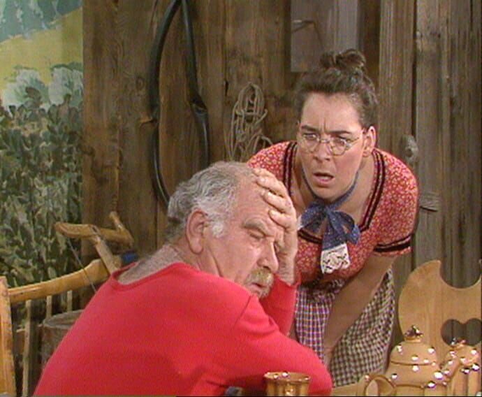 l-r: August Meierhofer (Peter Steiner), Sofie (Gerda Steiner) – Bild: Heimatkanal