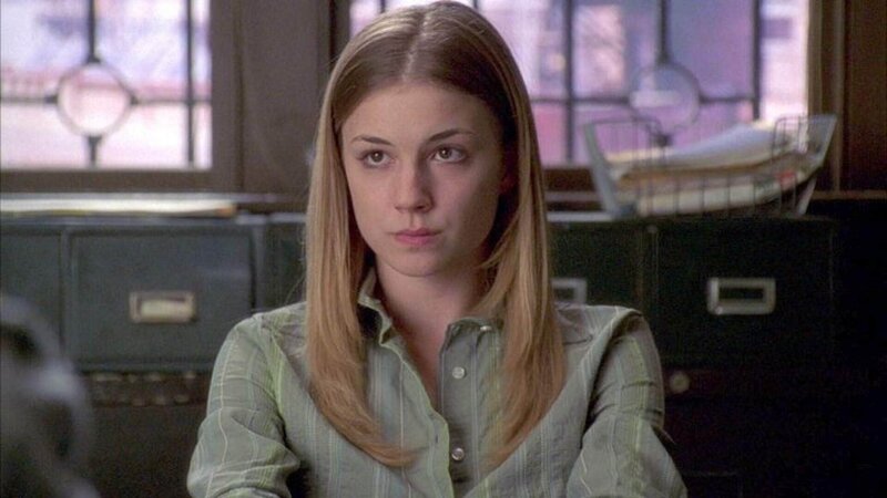 Hat Charlotte Truex (Emily VanCamp) ihren eigenen Vater, einen Mafia-Anwalt, zuhause brutal zusammengeschlagen und ihre Mutter im Schlafzimmerbett ermordet? Die „Special Victims Unit“ ermittelt. – Bild: RTL