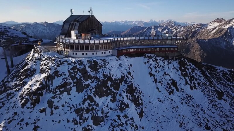Glacier Hotel Grawand – Bild: RTL /​ Windfall Films
