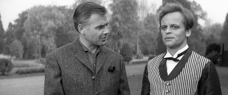 Dick Alford (Joachim Fuchsberger, l.), Thomas Fortuna (Klaus Kinski) – Bild: MG RTL D