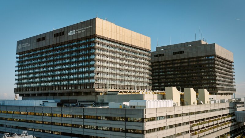 AKH Wien, Universitätsklinikum – AKH Wien. – Bild: ORF/​Metafilm GmbH/​Klemens Koscher