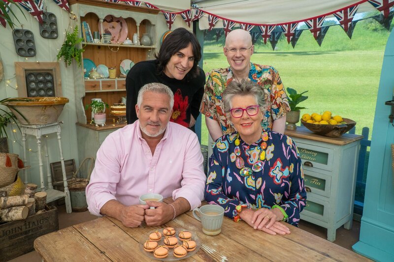 (v.l.n.r.) Noel Fielding; Matt Lucas; Paul Hollywood; Prue Leith – Bild: Love Productions MMXXII /​ Mark Bourdillon