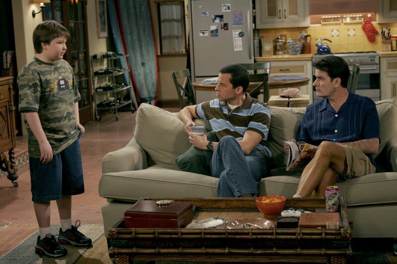 Jake Harper; Alan Harper; Charlie Harper. – Bild: Warner Bros. Entertainment, Inc.