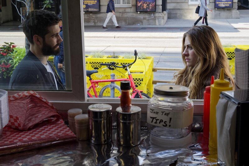 Max Parish (Casey Deidrick, l.); Murphy Mason (Perry Mattfeld, r.) – Bild: The CW Network, LLC. /​ Ben Mark Holzberg