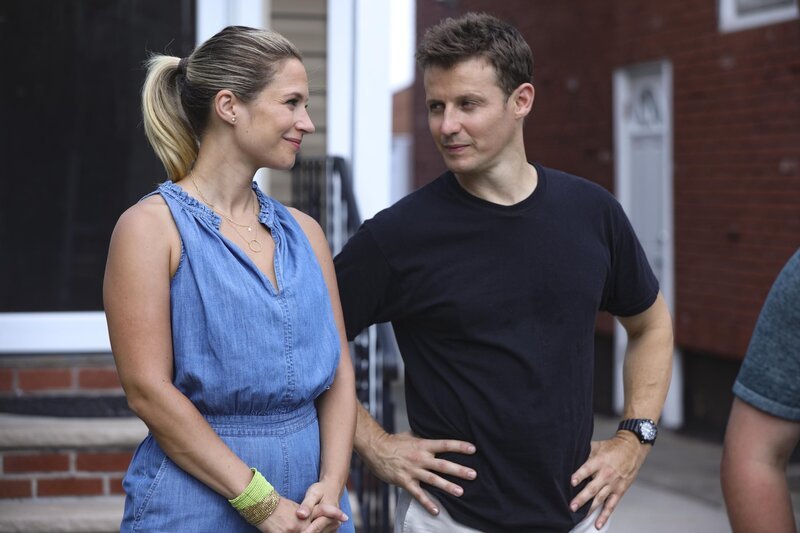 Eddie Janko (Vanessa Ray, l.); Jamie Reagan (Will Estes, r.) – Bild: CBS Broadcasting, Inc. /​ Craig Blankenhorn