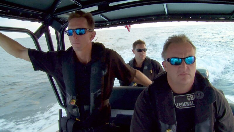 Die US-Zollpatrouille überwacht die Küste. – Bild: PLURIMEDIA (National Geographic Channels /​ Tom Jenner)