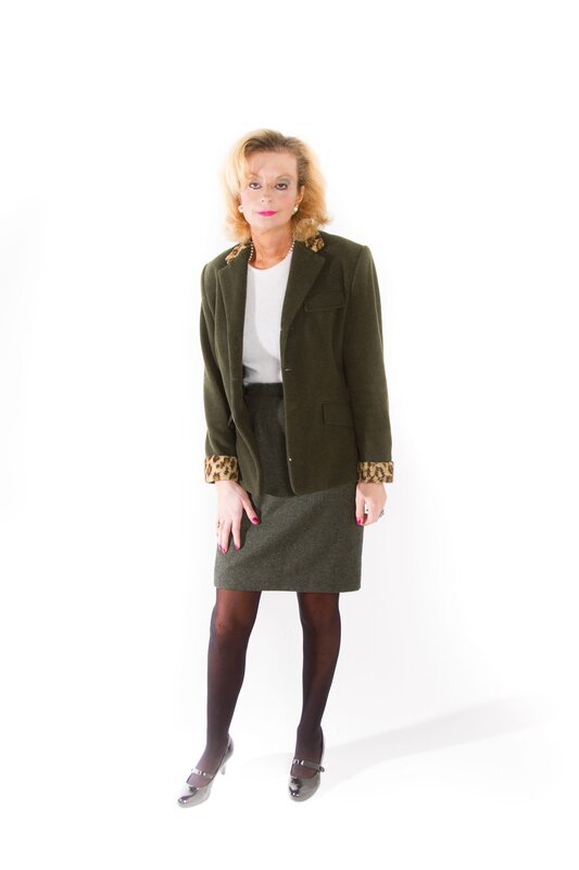 Das Umstyling Team steht vor der Herausforderung für Transgender-Identifikationsfigur Lauren Harries einen radikal neuen Look zu schaffen, mit dem sie sich auch wohl fühlt … – Bild: Licensed by Fremantle Media Enterprises Ltd.