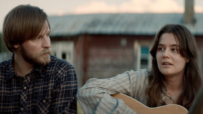 1973 – Birger (Sven Börang) mag Annie (Asta August) insgeheim sehr gerne. – Bild: ARD Degeto/​SVT Repro