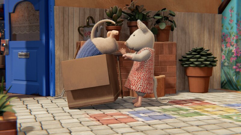 Julia (rechts) hilft Sam (links) dabei, sich vor seiner Mutter zu verstecken. Diese möchte Sam die Schnurrhaare kämmen, aber Sam kann das überhaupt nicht leiden. – Bild: ZDF/​Cielo Films/​Caribara Production/​SuperswissRed/​M.A.R.K.13/​ZDF Studios GmbH