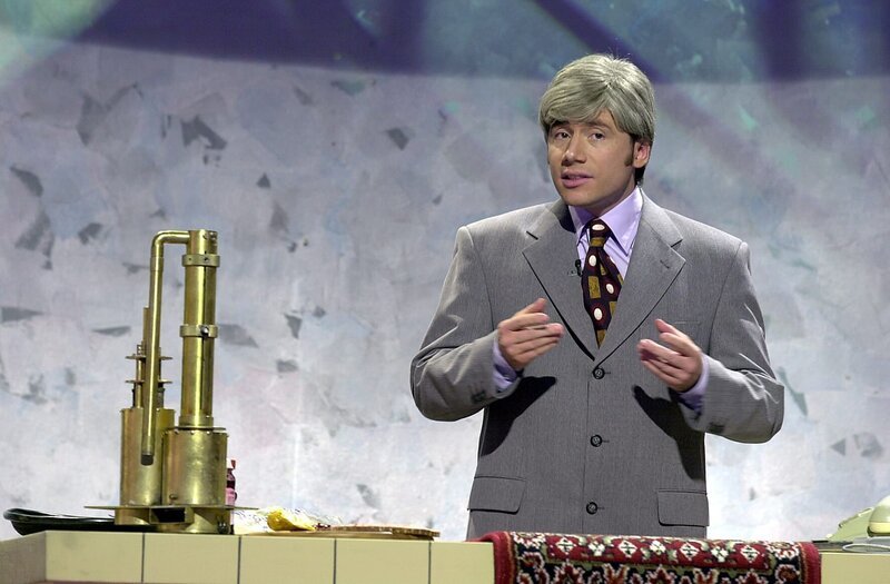 Michael "Bully" Herbig als der bekannte Wissenschaftler Joachim Bublath. – Bild: ProSieben / S.E.T. Eigenproduktionsbild frei Michael "Bully" Herbig als der bekannte Wissenschaftler Joachim Bublath. – Bild: ProSieben / S.E.T. Eigenproduktionsbild frei