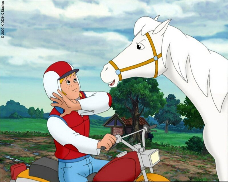 Ein heftiges Unwetter und Freddy, ein Junge aus der Nachbarschaft, der Sabrina und ihr Fohlen mit seinem Motorrad jagt, bringen die Freundinnen in große Schwierigkeiten. – Bild: ZDF/​KIDDINX Studios GmbH