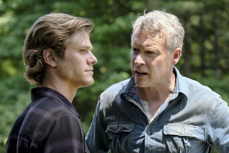 MacGyver (Lucas Till, l.); James MacGyver (Tate Donavan, r.) – Bild: CBS Broadcasting, Inc.