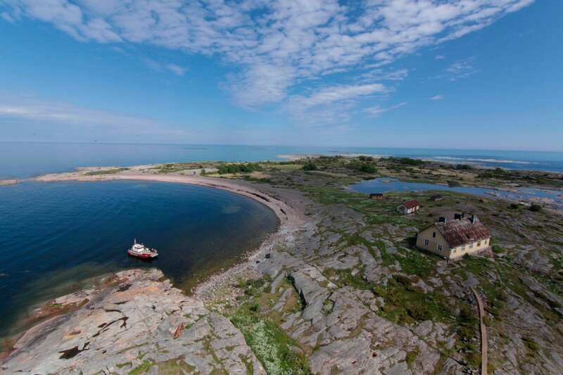 Die Ålandinseln liegen in der Ostsee zwischen dem schwedischen und finnischen Festland und gehören offiziell zu Finnland. – Bild: SPWI Die Ålandinseln liegen in der Ostsee zwischen dem schwedischen und finnischen Festland und gehören offiziell zu Finnland. – Bild: SPWI