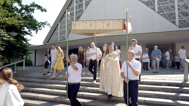 Fronleichnams-Prozession. – Bild: ORF/​ORF Vorarlberg