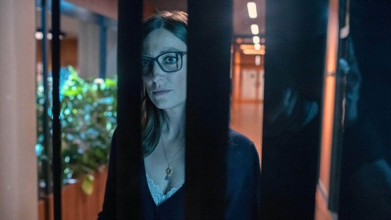 Erinnerungsforscherin und Rechtspsychologin Dr. Jasmin Braun (Alexandra Maria Lara) – Bild: RTL /​ Hardy Brackmann