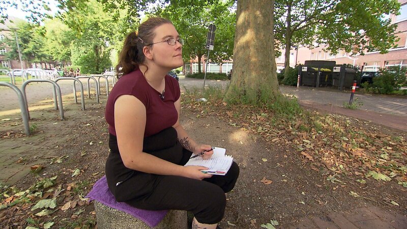 Sabrina auf Krawall: Sie fordert Schadensersatz ein! – Bild: RTLZWEI