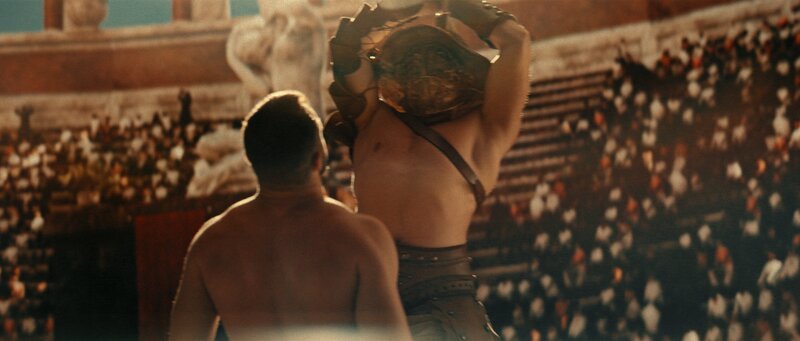 Freizeit: Spiculus ist dabei, seinen Gegner vor einer großen römischen Menschenmenge zu töten. – Bild: Dash Pictures