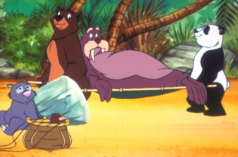 „Noahs Insel“, „Drachenfutter.“ Noahs Insel ankert vor Mauritius. Angesichts seiner alten Heimat verfällt der Dodo in tiefe Depressionen und grübelt über seine Herkunft. Wie haben Dodos früher gelebt? Ist er wirklich der letzte seiner Art? Gemeinsam mit Sascha und Wommie setzt er nach Mauritius über, um das Geheimnis seiner Existenz zu ergründen, und bringt einen alten Papagei mit seinem Anblick gehörig ins Schleudern. Probleme hat auch eine Schildkrötenmutter, die Noah um Hilfe bittet: Ihre Kinder sind kurz davor zu schlüpfen, und ein Drachen bedroht die Brut. Noah, Kummer-Walross, Rocco und Rick schwimmen zur Dracheninsel, um die Schildkrötenbabies zu retten. Der Drachen ist in Wirklichkeit eine große Echse. Noah meint, auch Echsen haben ein Recht zu leben und somit auch zu fressen. Um das Reptil von den Eiern abzulenken, muss eine sättigende Ersatzmahlzeit her. – Bild: ORF