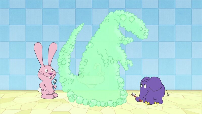 Bei Hase und Elefant werden Zähne geputzt und dabei gibt es jede Menge Schaum. – Bild: WDR